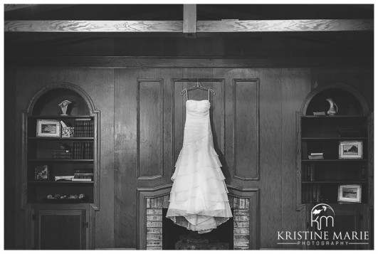 Wedding dress in library photo | San Diego Botanic Wedding Pictures | Kristine Marie Photography