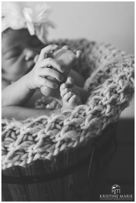 Black and White Photo of Newborn Baby Hands and Feet | San Diego Newborn Baby Photographer | Kristine Marie Photography