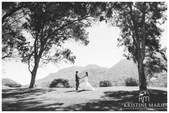 Groom Sees Bride for the First Time | Temecula Creek Inn Wedding Photo | Temecula Wedding Photographer | Kristine Marie Photography | © www.kristinemariephotography.com