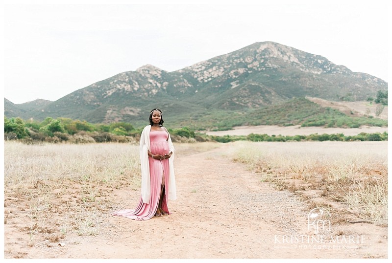 Scenic Photo of Pregnant Woman |  Poway San Diego Maternity Photographer | Kristine Marie Photography © www.kristinemariephotography.com