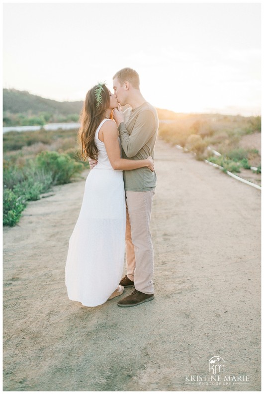 Los Penasquitos Canyon Preserve Engagement Pictures | San Diego Engagement Wedding Photographer |© Kristine Marie Photography | www.kristinemariephotography.com (18)