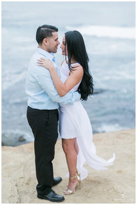 Romantic La Jolla Cove Beach Engagement | San Diego Wedding Photographer | © Kristine Marie Photography www.kristinemariephotography.com (17)