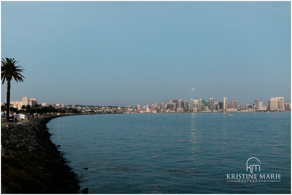 harbor island at night skyline | Tom Ham's Lighthouse San Diego Wedding Photo | © Kristine Marie Photography (1)