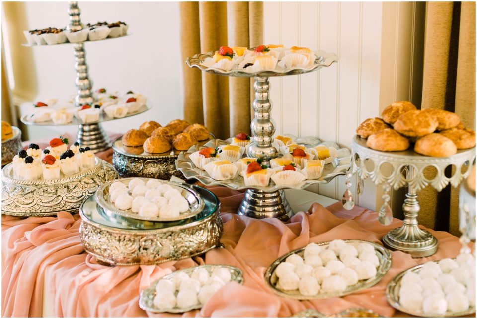 dessert table | Temecula Ponte Winery Wedding Photographer | Kristine Marie Photography