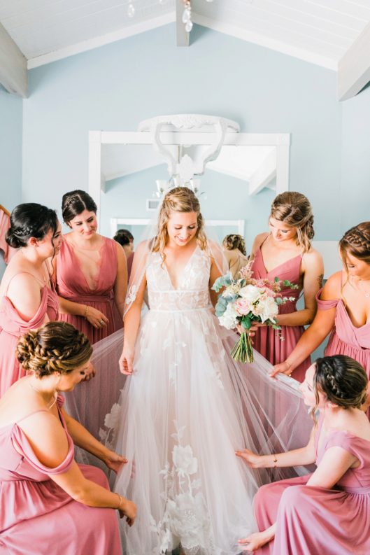 Bridesmaids around bride Los Willows Wedding Photo | Fallbrook San Diego Wedding Photographer | © Kristine Marie Photography (11)