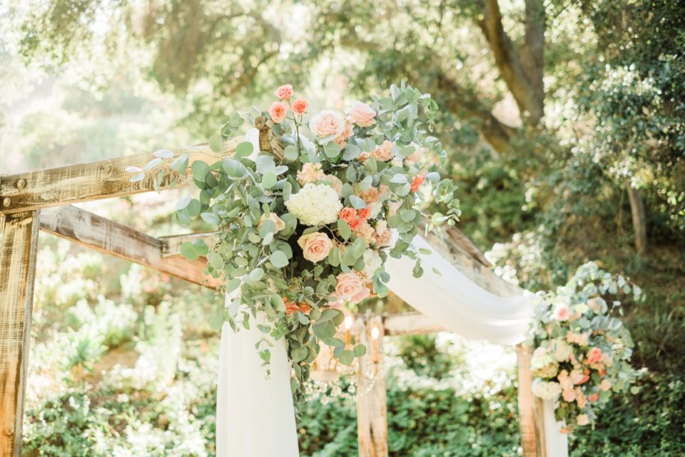 floral ceremony altar Los Willows Wedding Photo | Fallbrook San Diego Wedding Photographer | © Kristine Marie Photography (53)