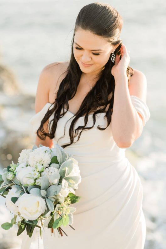 Portrait of Bride with white bouquet | San Diego beach elopement photographer | La Jolla Wedding Photographer | © Kristine Marie Photography